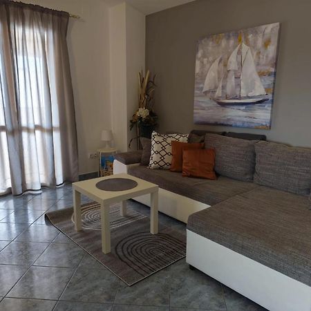 Apartments Tomic Биоград на Мору Екстериор снимка