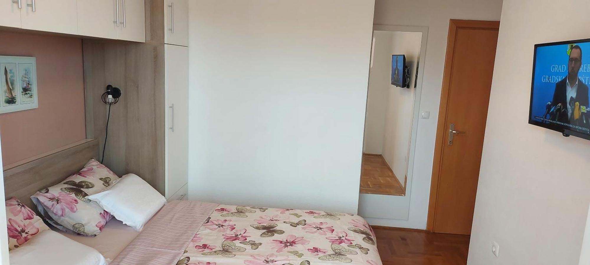 Apartments Tomic Биоград на Мору Екстериор снимка